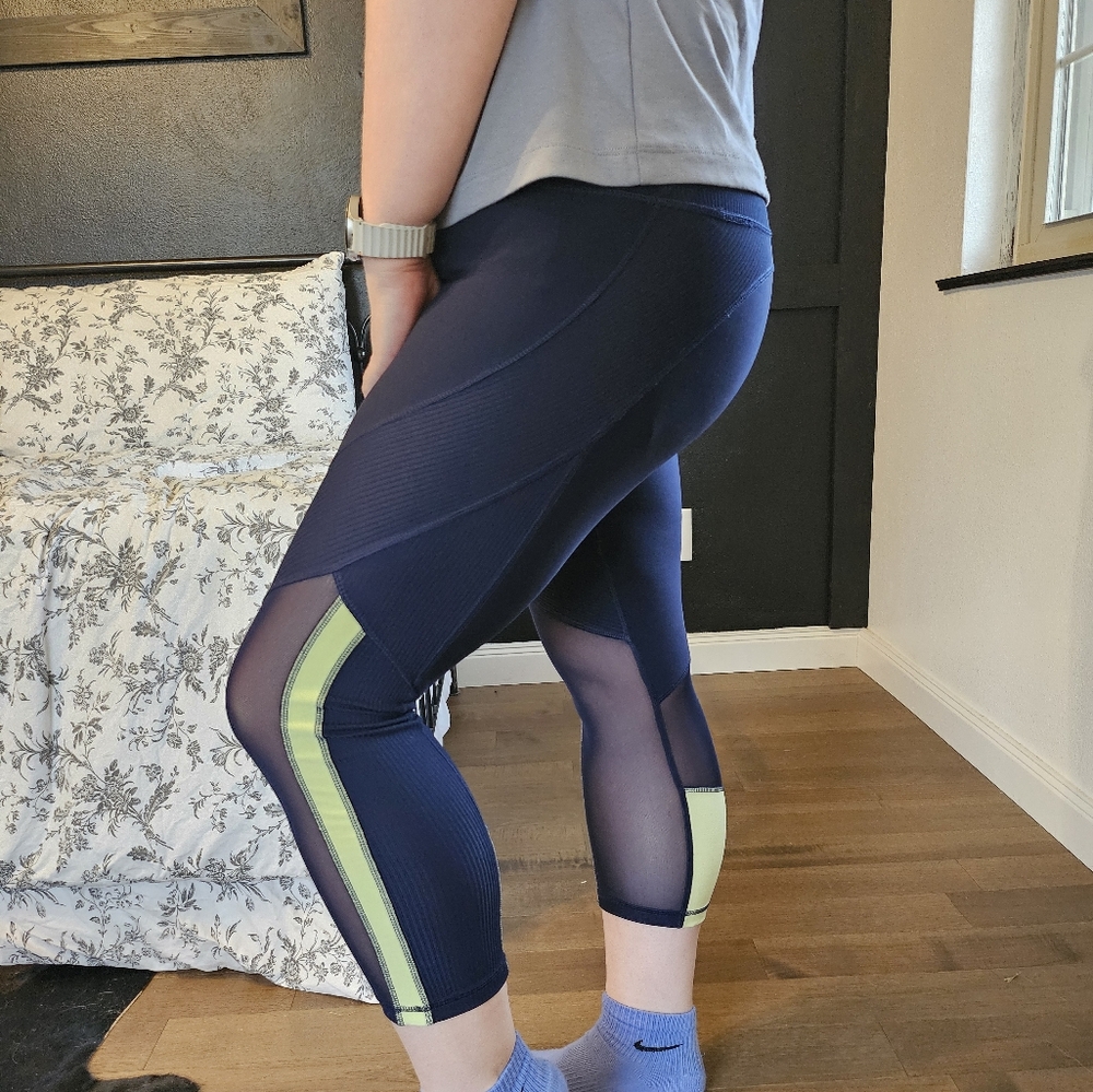 Mesh leggings